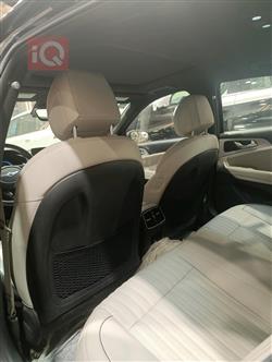 جنسس G70